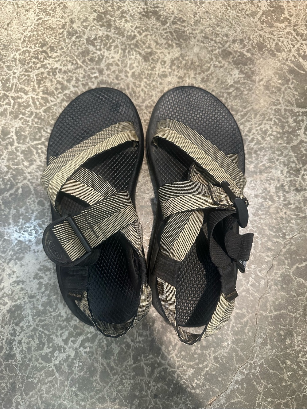 Men’s zcloud Chaco Black and Beige Strappy Outdoor Sandals